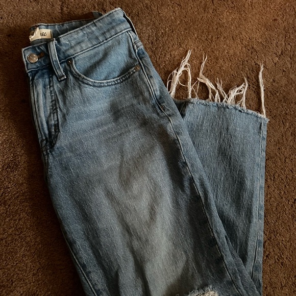 Madewell Women's Straight Leg Jeans in Light Blue - Picture 3 of 5
